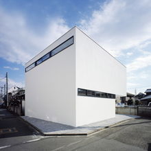 日本工作室阿波罗建筑师 一个秘密的阳台房屋建筑